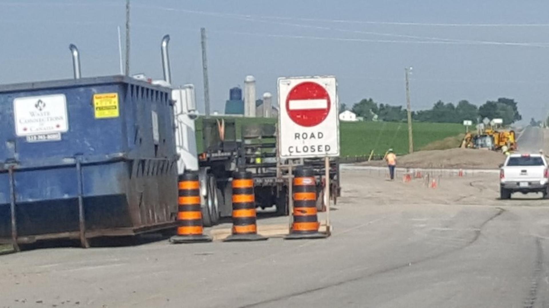 A sign on the side of the road indicating no entry